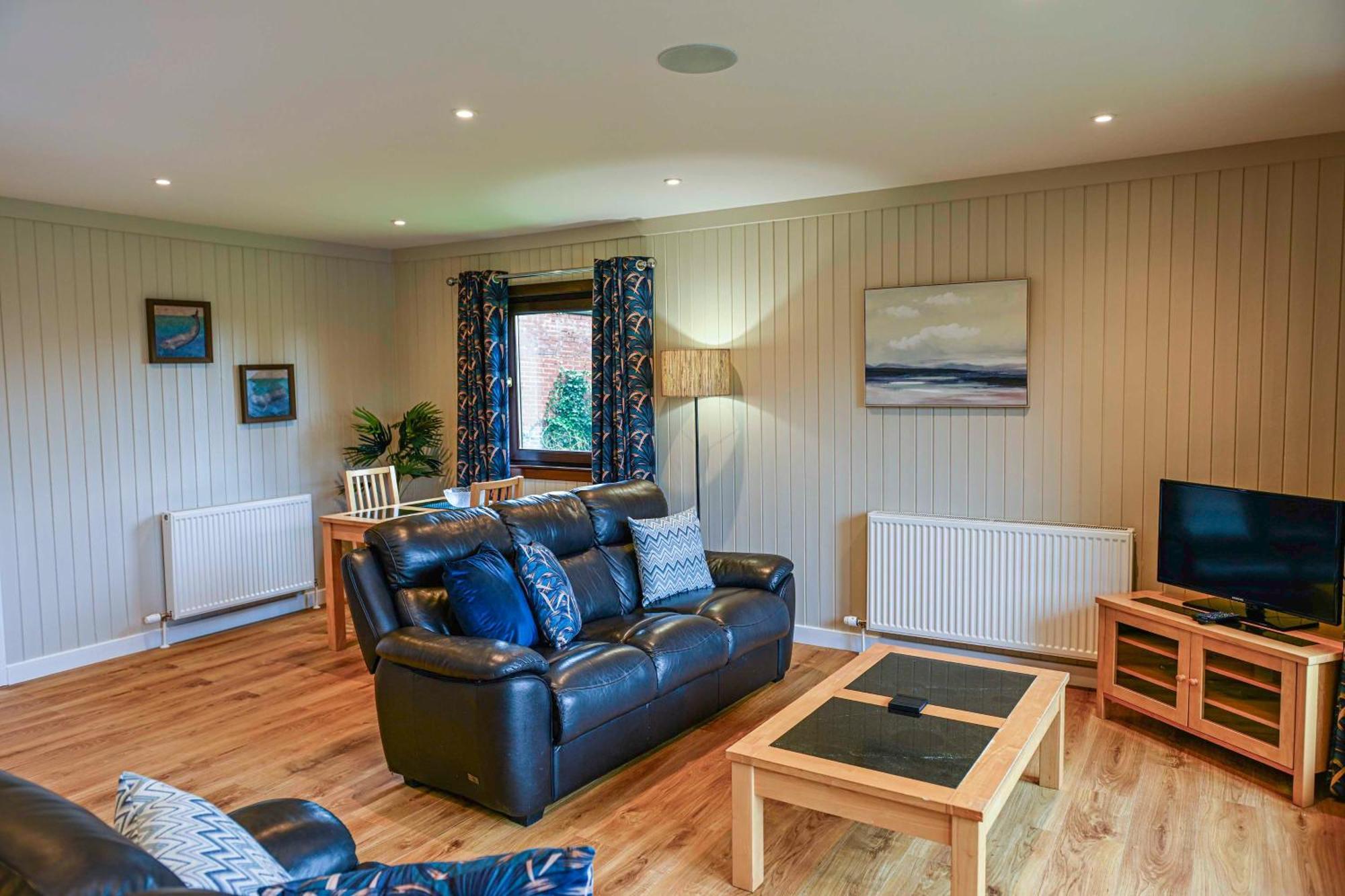 Bluebell Lodge 24 With Hot Tub Newton Stewart Exterior photo